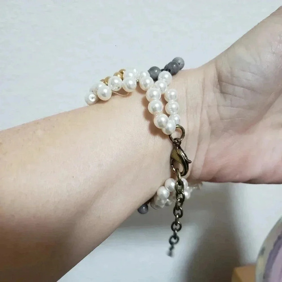 Vintage Floral Beaded Bracelet - Picture 3 of 7